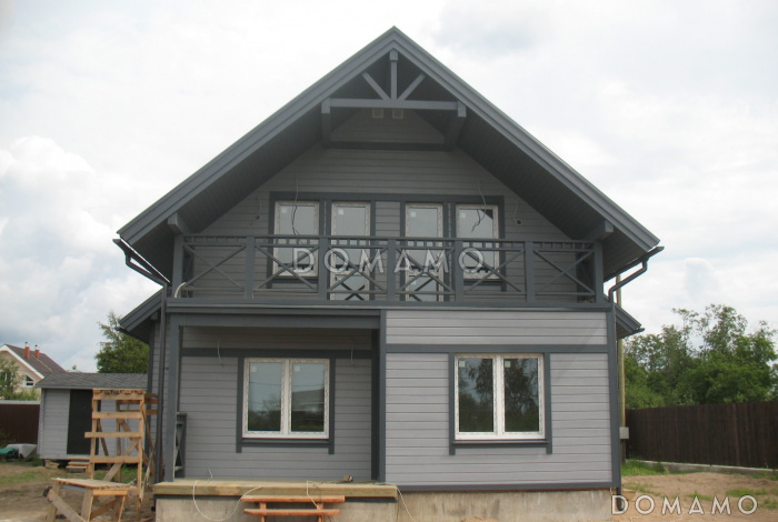 Проект каркасного дома с просторным холлом на мансардном этаже