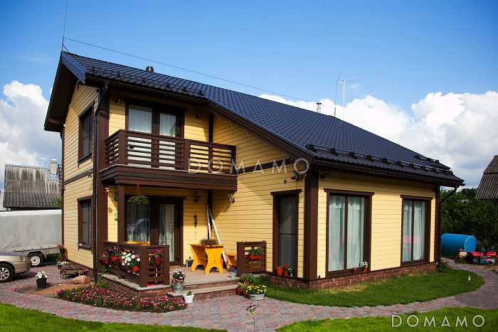 Проект дома из газобетона с балконом