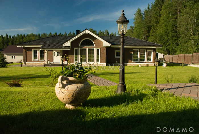 Проект одноэтажного кирпичного дома с сауной