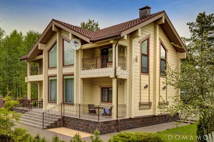 Проект двухэтажного дома из клееного бруса общей площадью более 200 м. кв.